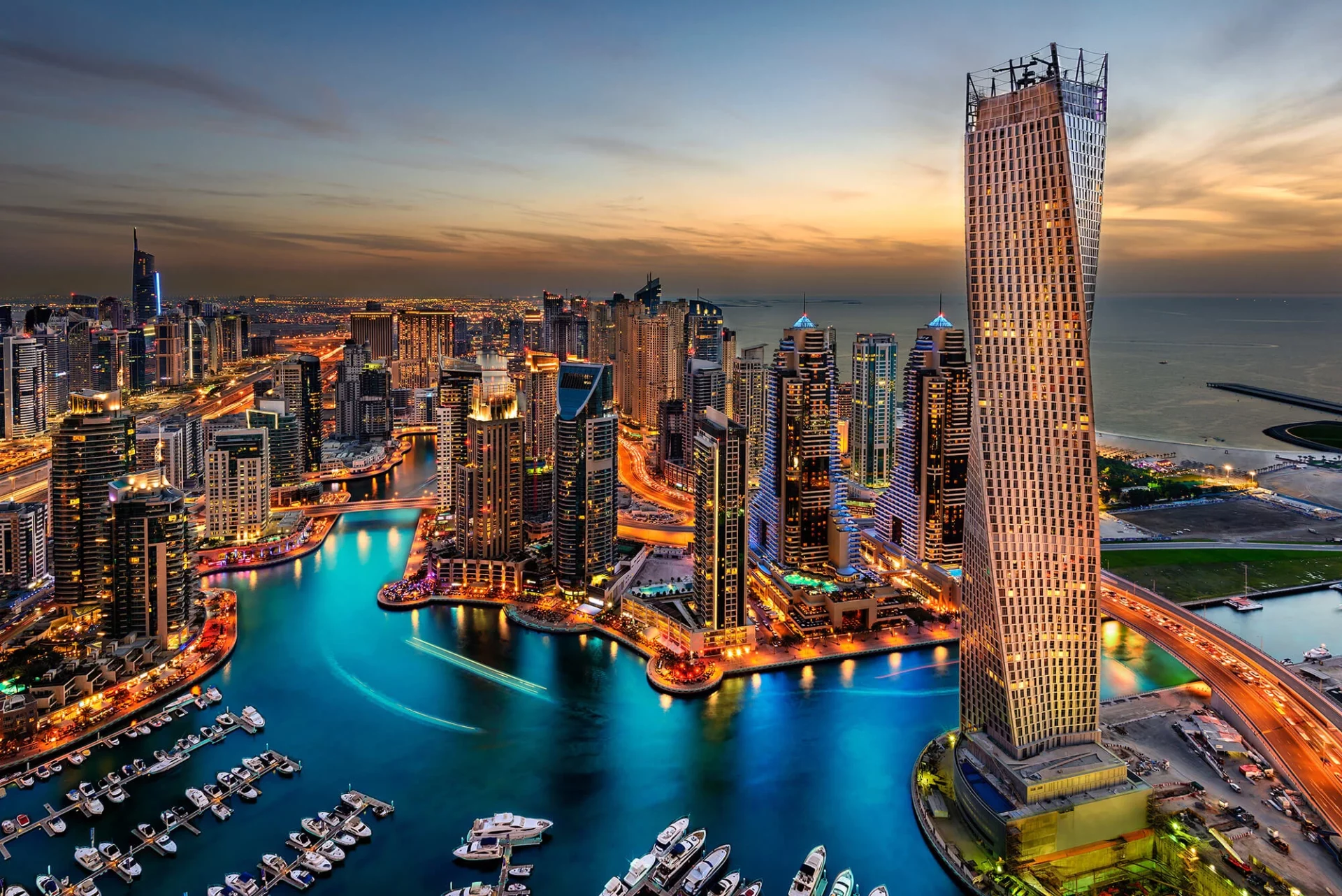 Discover the splendor of Dubai: explore, relax, enjoy!